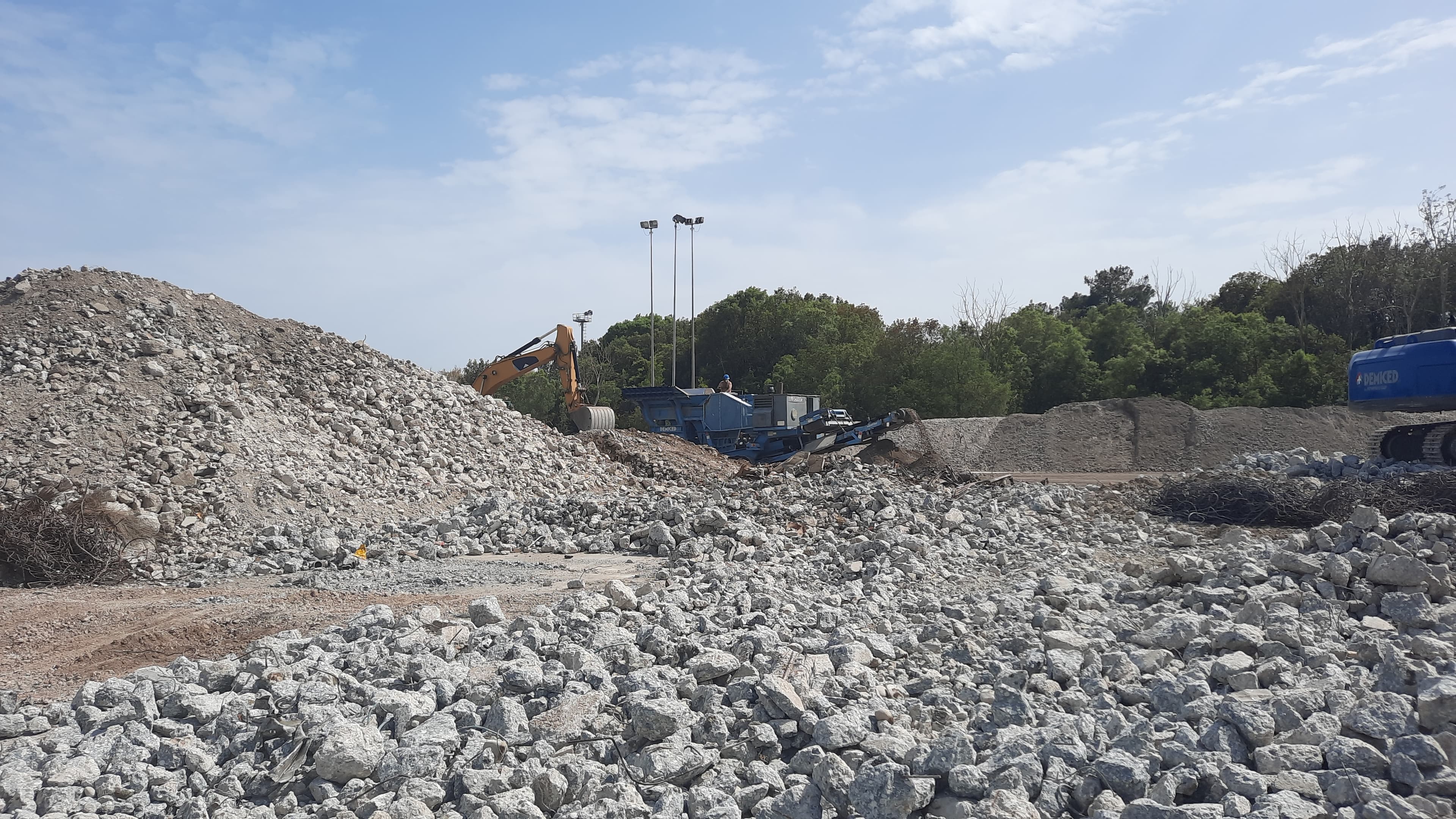 Demolizione ENEL PT