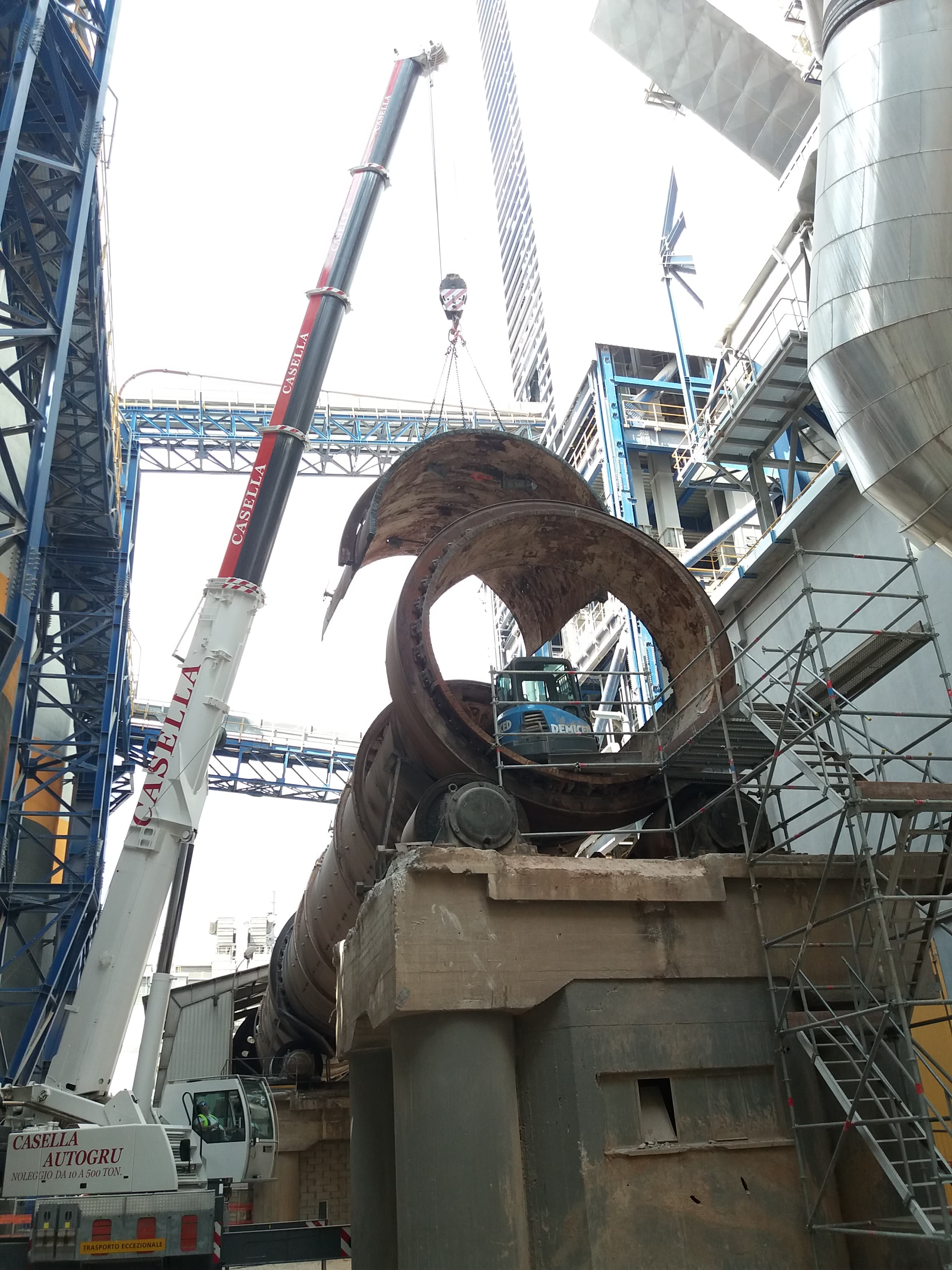 Demolizione Italcementi